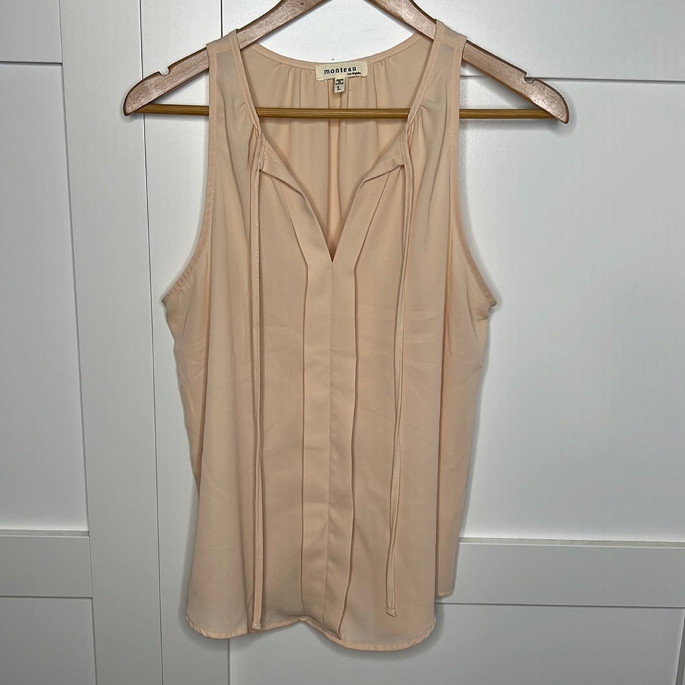 Monteau sleeveless top. Size Large